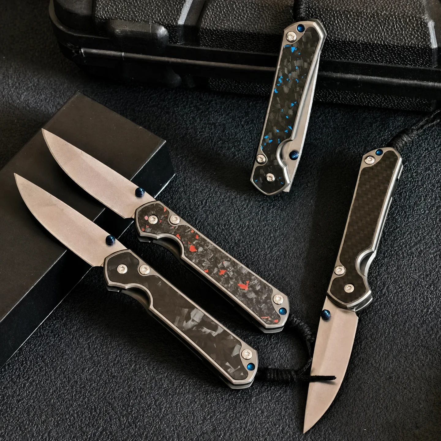 EDC Folding Knife 8Cr14MoV Steel Shredded Carbon Fiber Handle Pocket Knife Outdoor Camping Survival - view 3