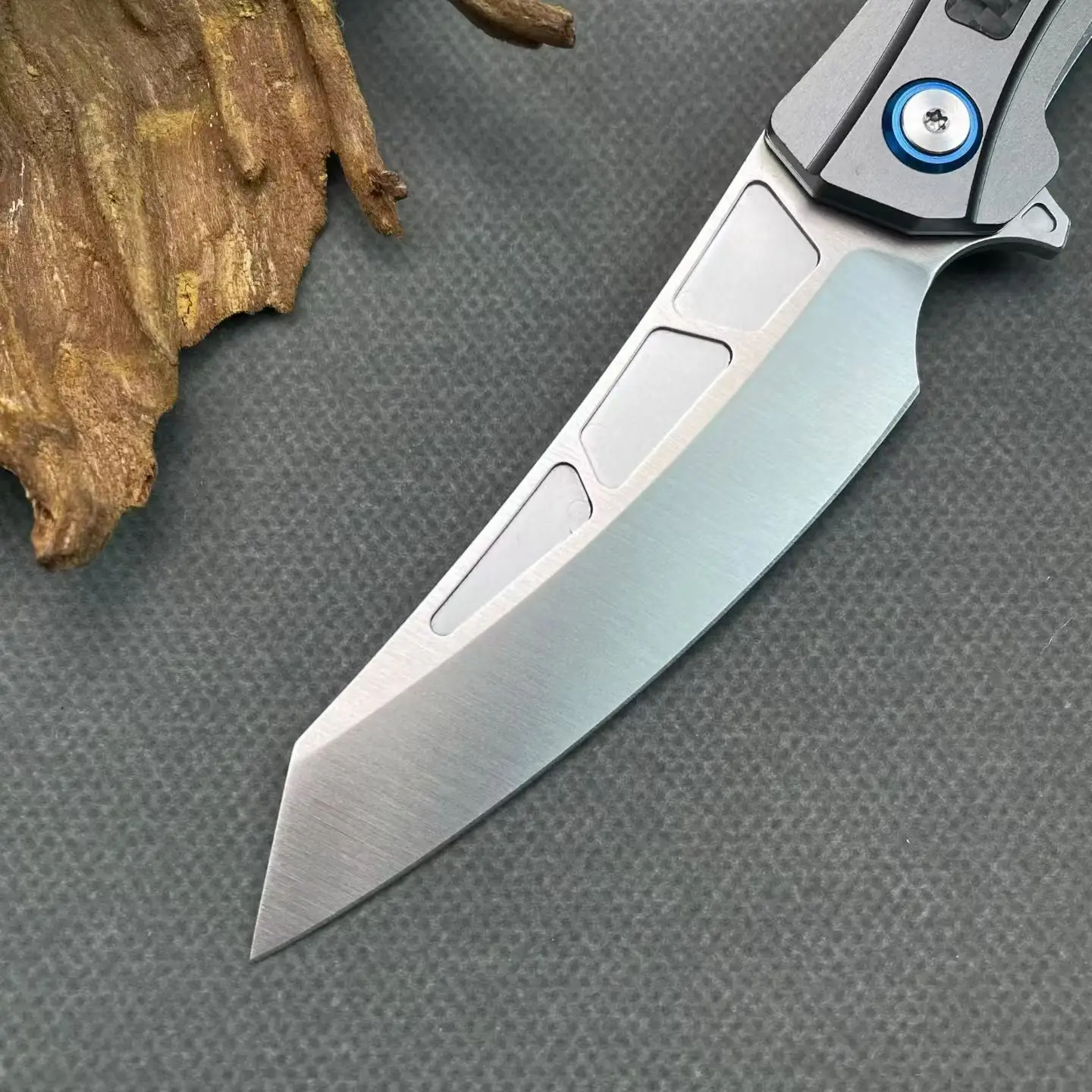 Carbon Fiber Handle Folding Knife 8Cr14 Steel EDC Tactical Outdoor Camping Survival Pocket Knife - view 4